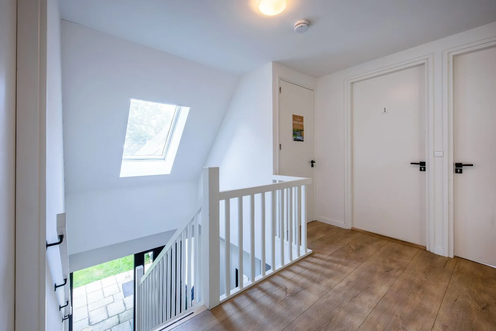 Hele verdieping met 3 kamers