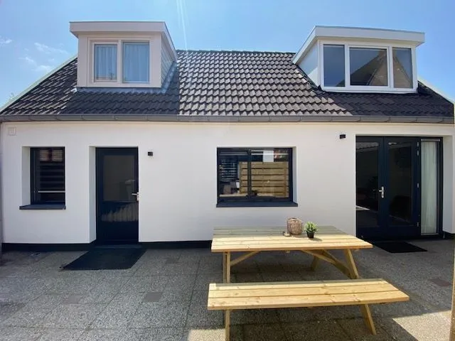 Island Life Beach House 2